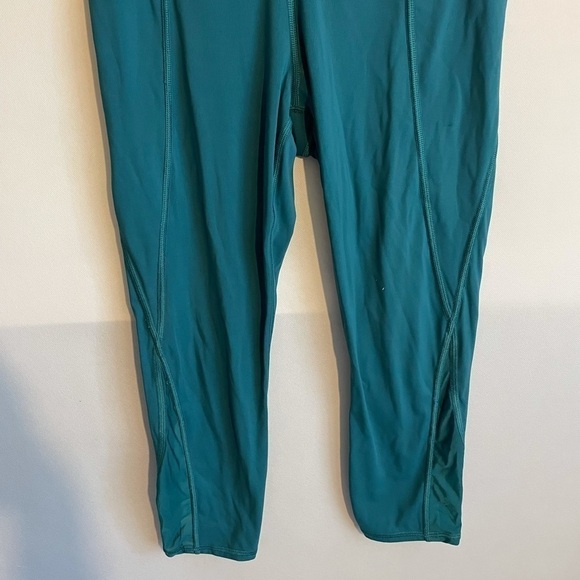 ATHLETA Lightning Capri Tight Leggings small Teal Running - Picture 3 of 10